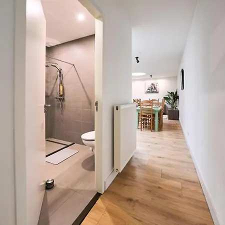 The - - By T&s * Eindhoven